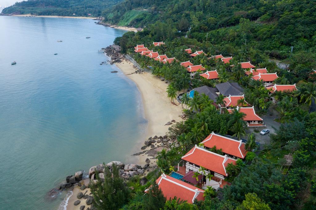 Son Tra Resort co phong canh huu tinh - Top 10 resort Đà Nẵng gần biển giá tốt nhất 2020