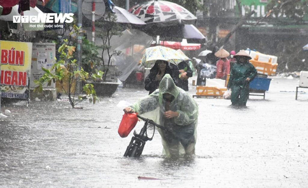 du bao thoi tiet ngay 7 10 22044648 1024x627 - Dự Báo Thời Tiết Hôm Nay 7/10: Miền Bắc và Thanh Hóa mưa lớn, cảnh báo ngập úng diện rộng