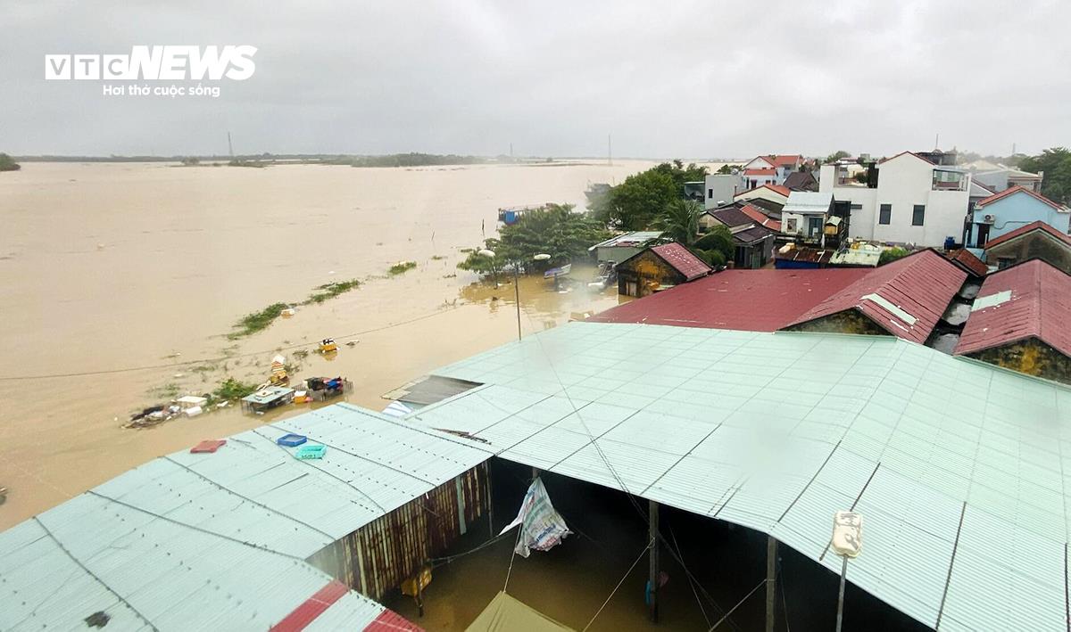 Tình hình Lũ Quảng Ngãi và Kon Tum: Sông Trà Khúc và Đăkbla đã đạt đỉnh, nhưng vẫn trên mức BĐ2 và BĐ3