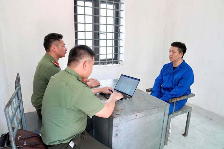 Phá đường dây mua bán vũ khí nguy hiểm nguỵ trang bằng ‘súng thông bồn cầu’