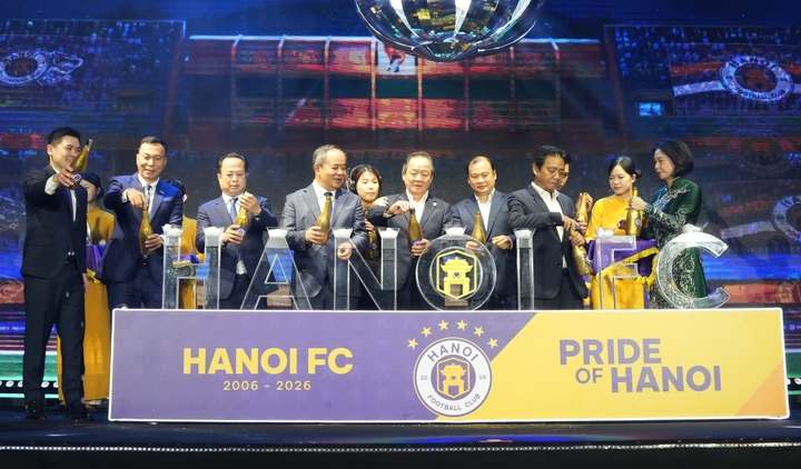 Hà Nội FC nhận Huân chương Lao động hạng Nhì