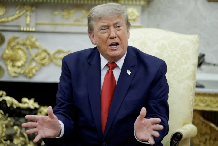 Ông Trump nêu điều kiện ngừng chiến dịch tấn công Iran